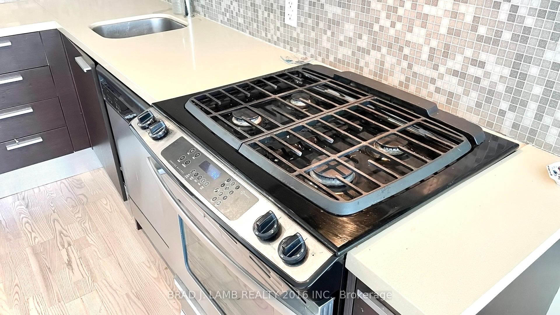 1 Bedroom Condo at 25 Oxley, Toronto For sale