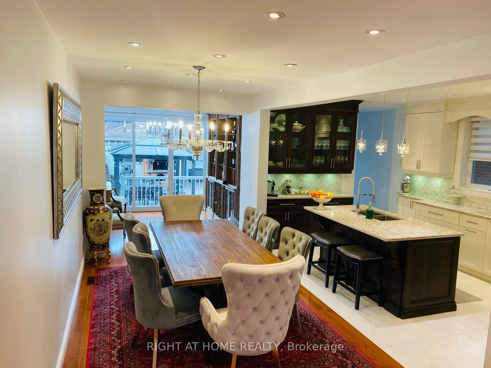 94 Wallace Avenue, Toronto, ON M6H 1T5
