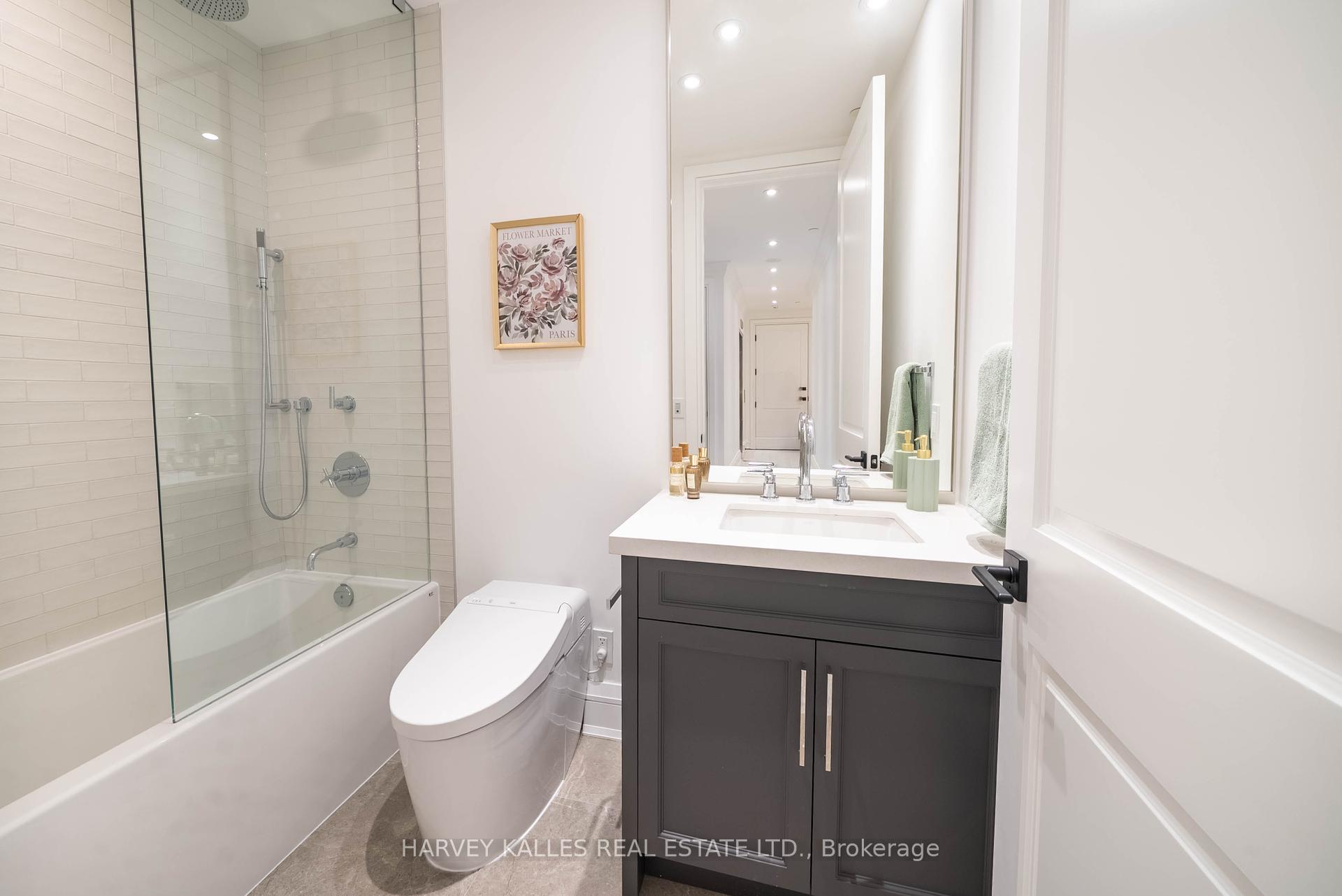 2010 Bathurst Street 2C
