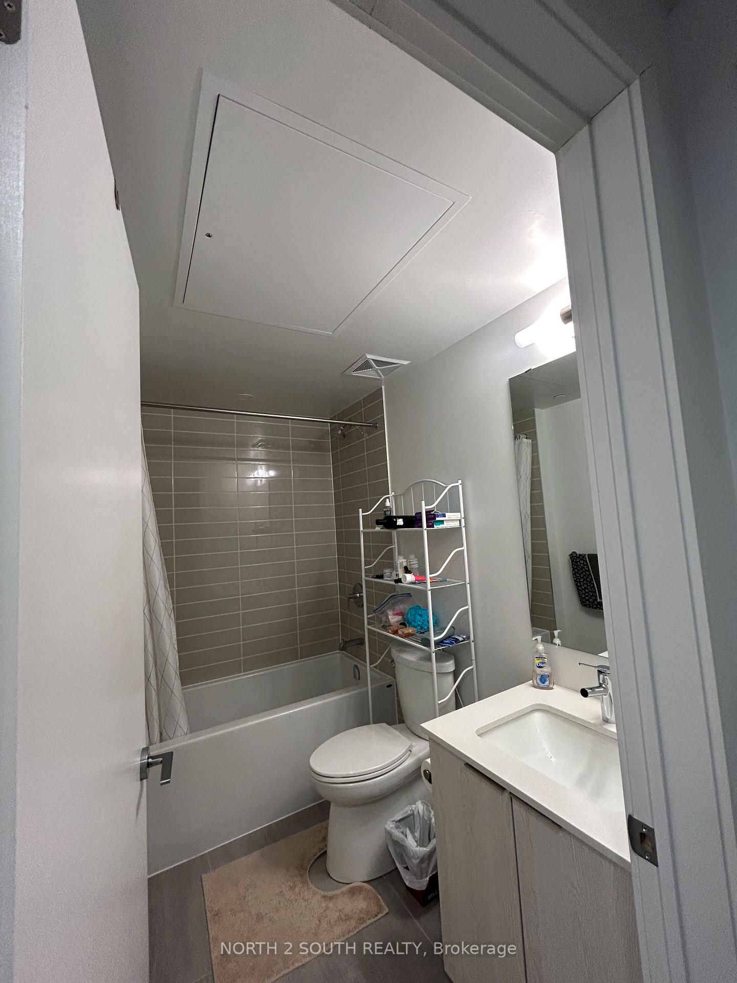 2 Bedrooms Condo at 357 King,  Toronto For sale