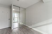 1 Bedroom Condo at 19 Grand Trunk, Toronto For sale