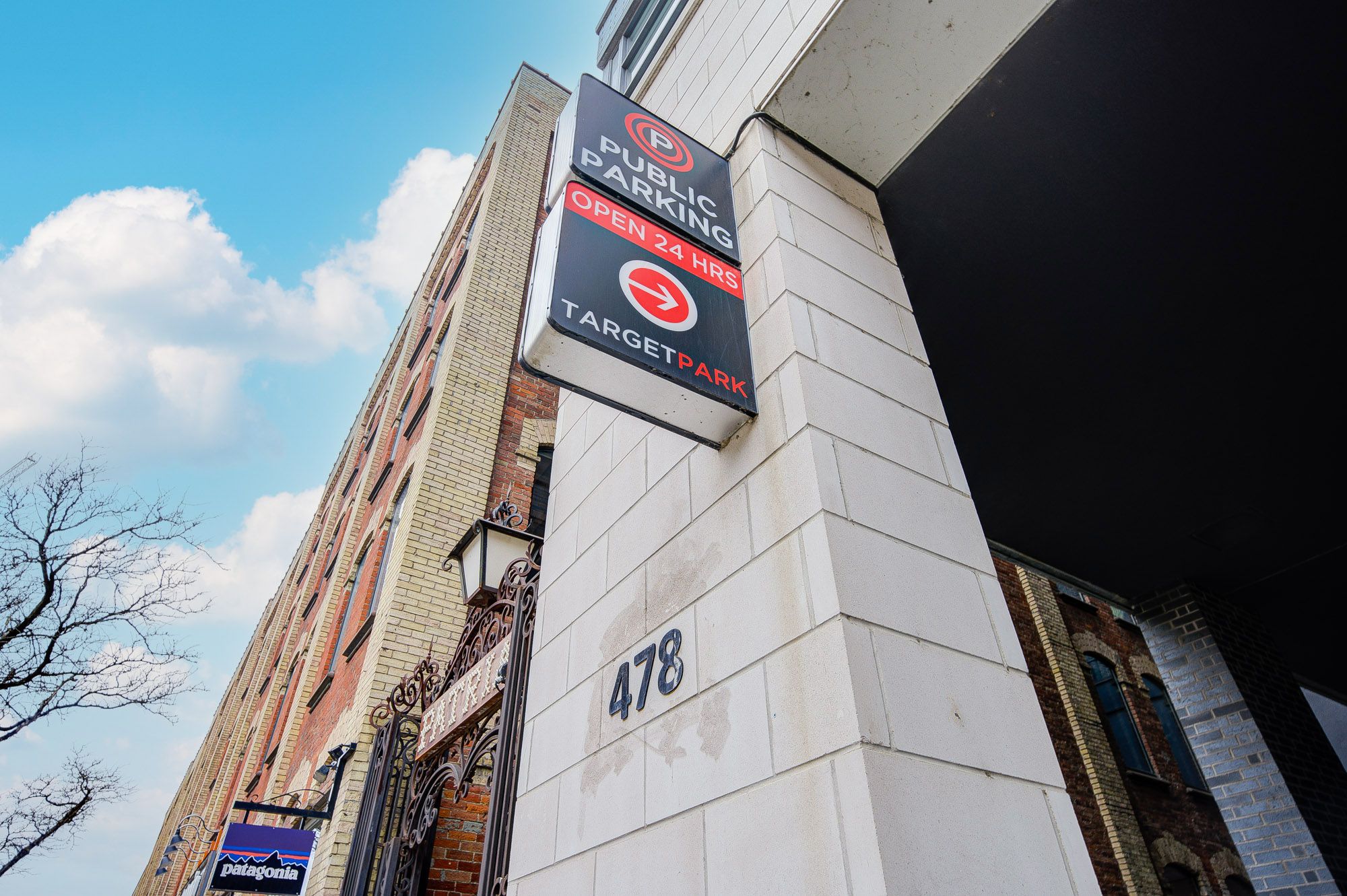 478 King Street W 318