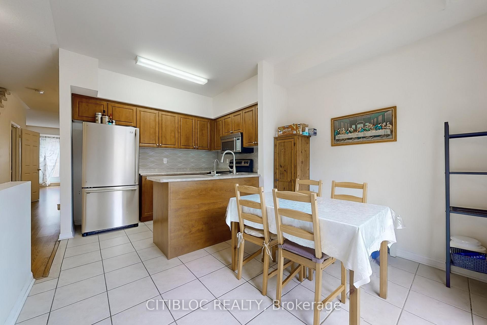 4 Bedrooms Condo at 3029 Finch, Toronto For sale