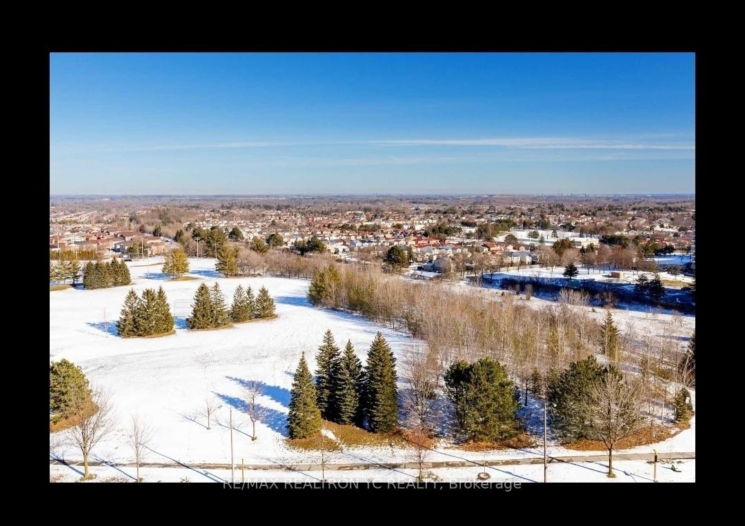 2 Bedrooms Condo at 100 Wingarden,  Toronto For sale