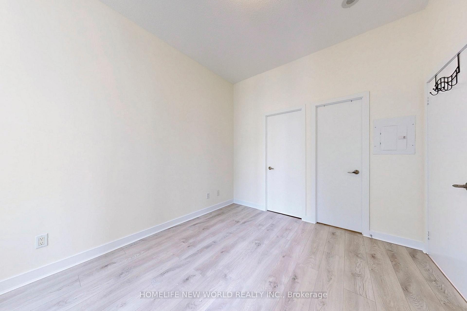 2 Bedrooms Condo at 4070 Confederation, Mississauga For sale