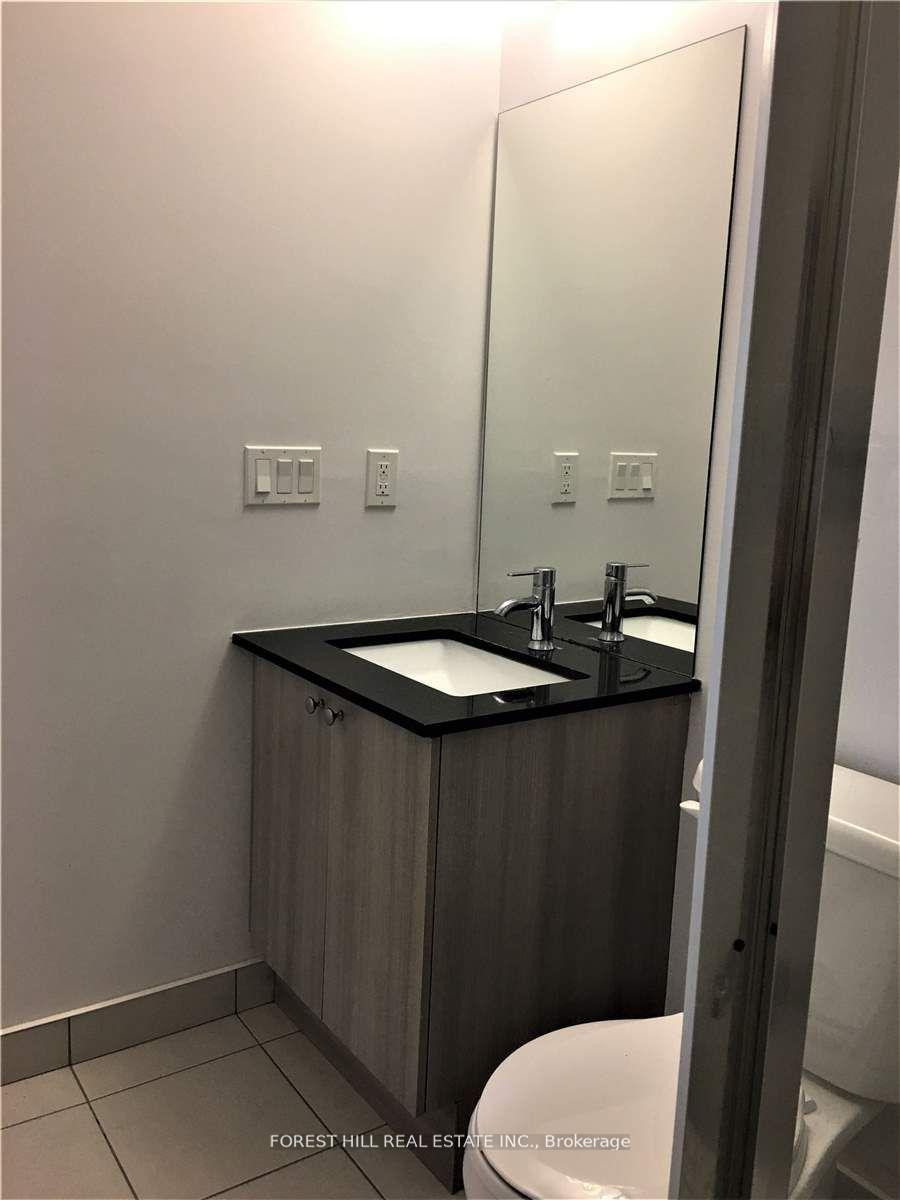 2 Bedrooms Condo at 7 Kenaston, Toronto For sale