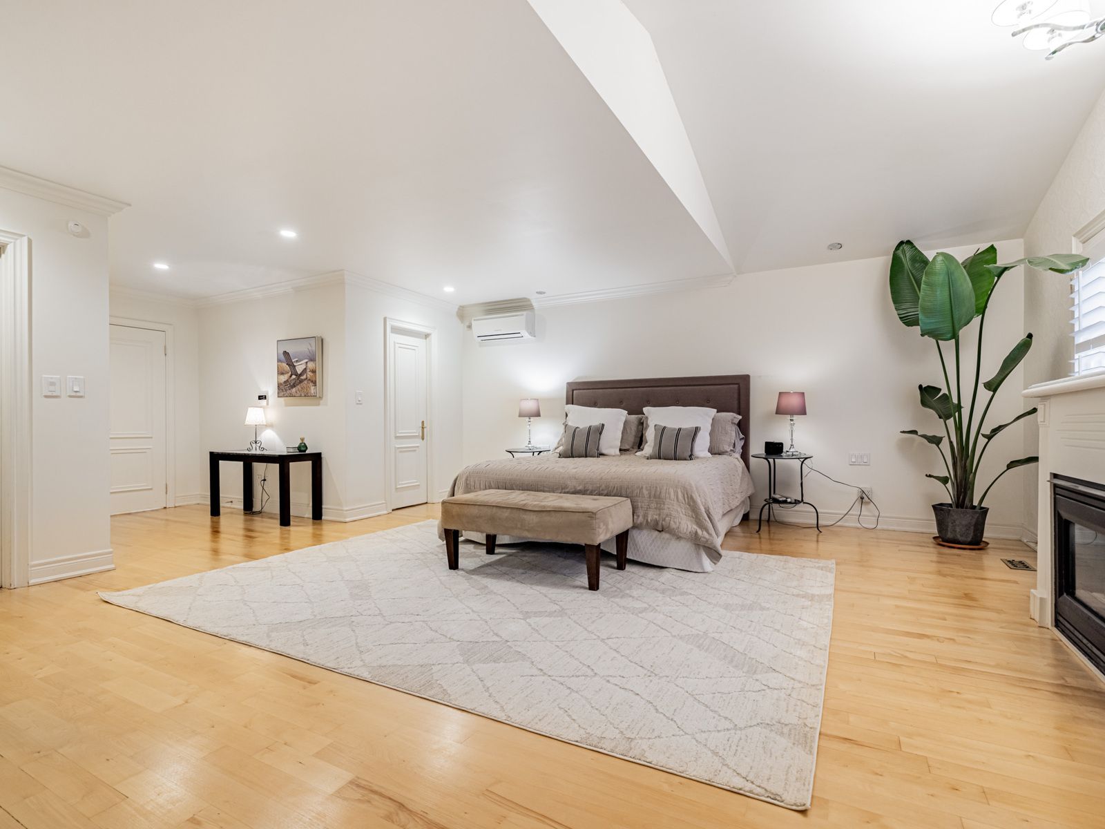 55 Viewmount Avenue