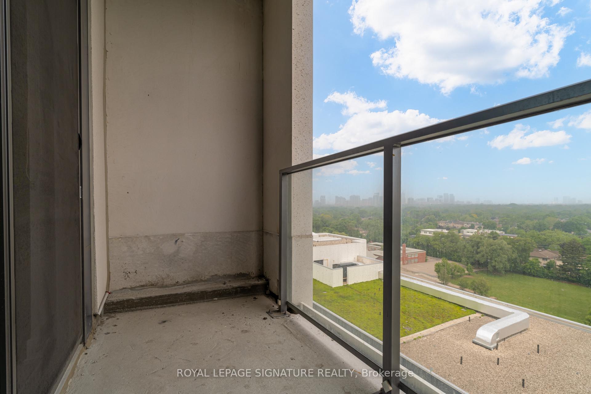 2 Bedrooms Condo at 2 Teagarden, Toronto For sale