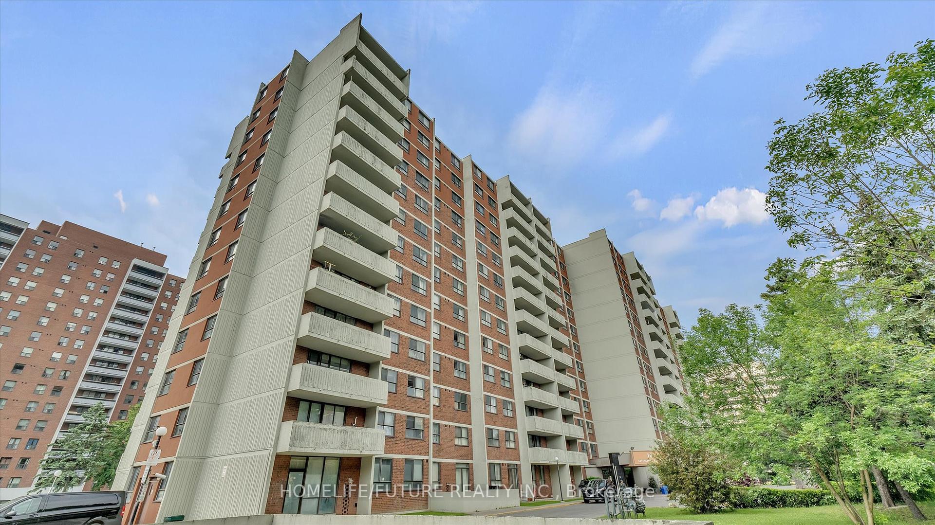 2 Bedrooms Condo at 10 Stonehill, Toronto For sale