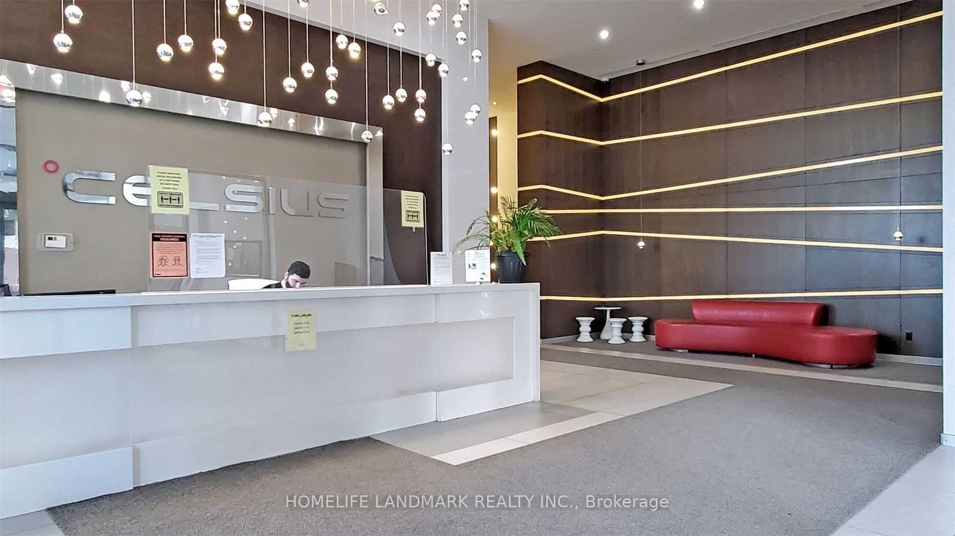 2 Bedrooms Condo at 68 Canterbury,  Toronto For sale