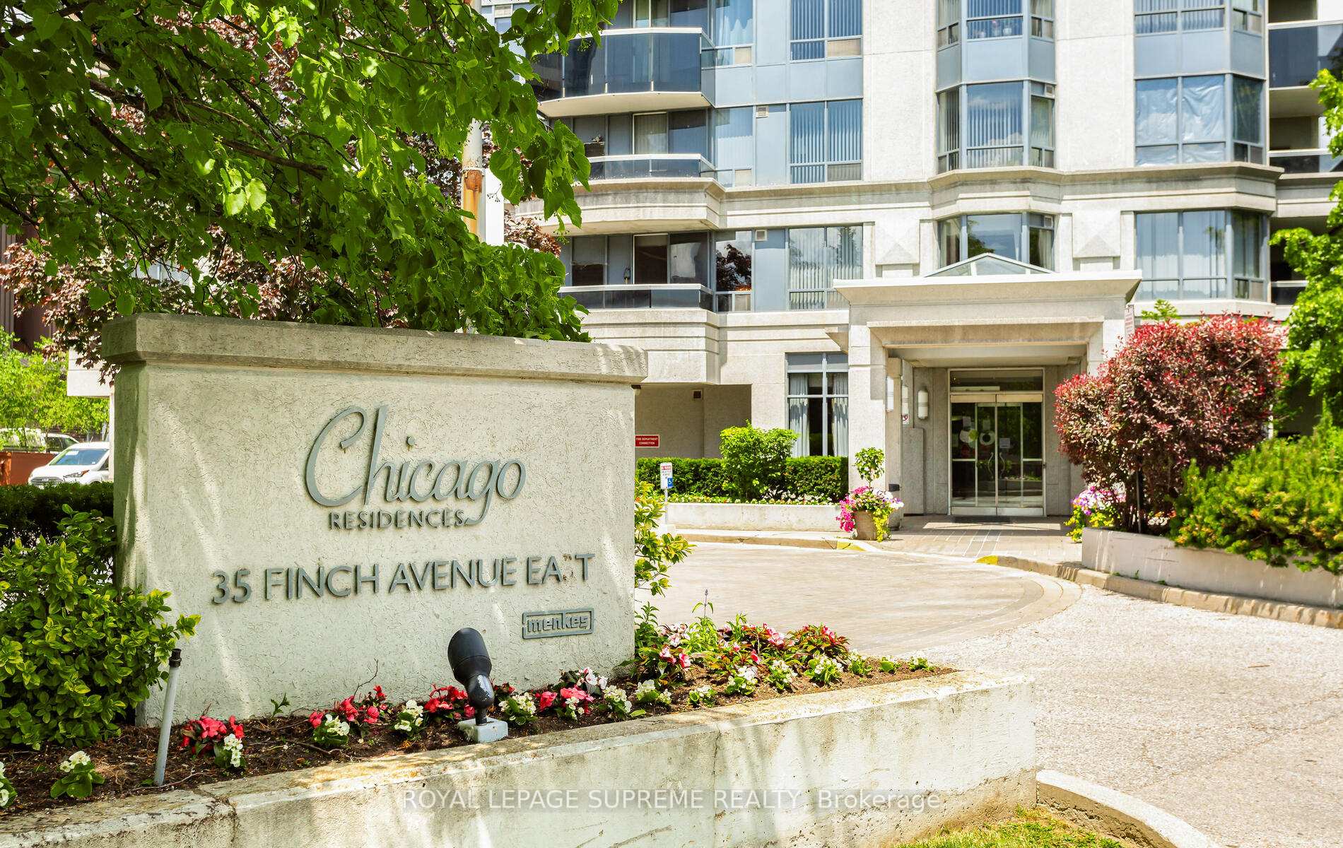 2 Bedrooms Condo at 35 Finch, Toronto For sale