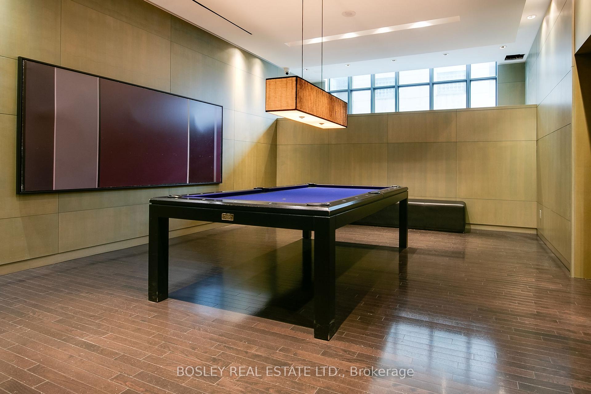 2 Bedrooms Condo at 770 Bay, Toronto For sale
