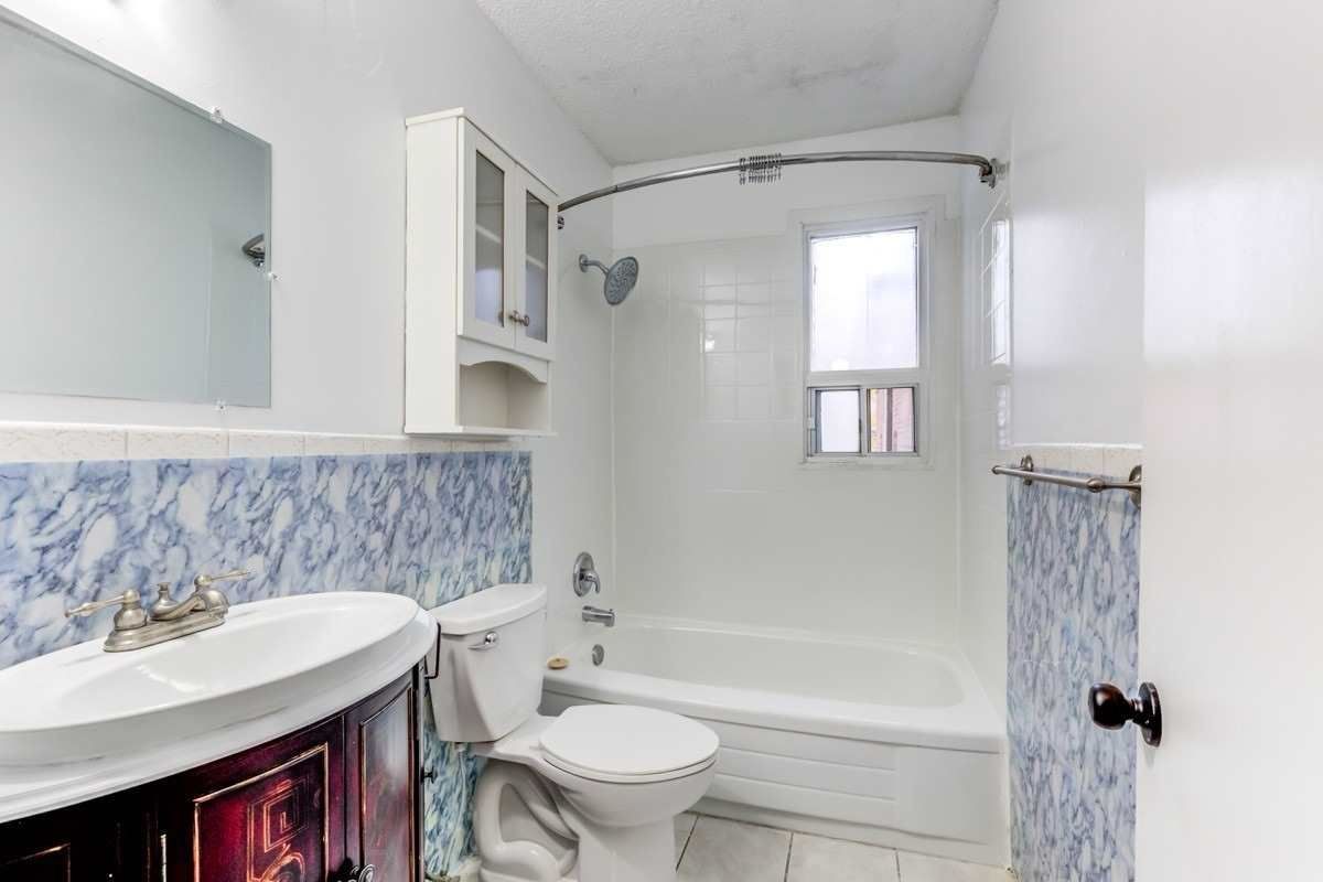 1215 Bathurst Street 2