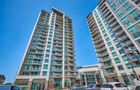 1215 Bayly