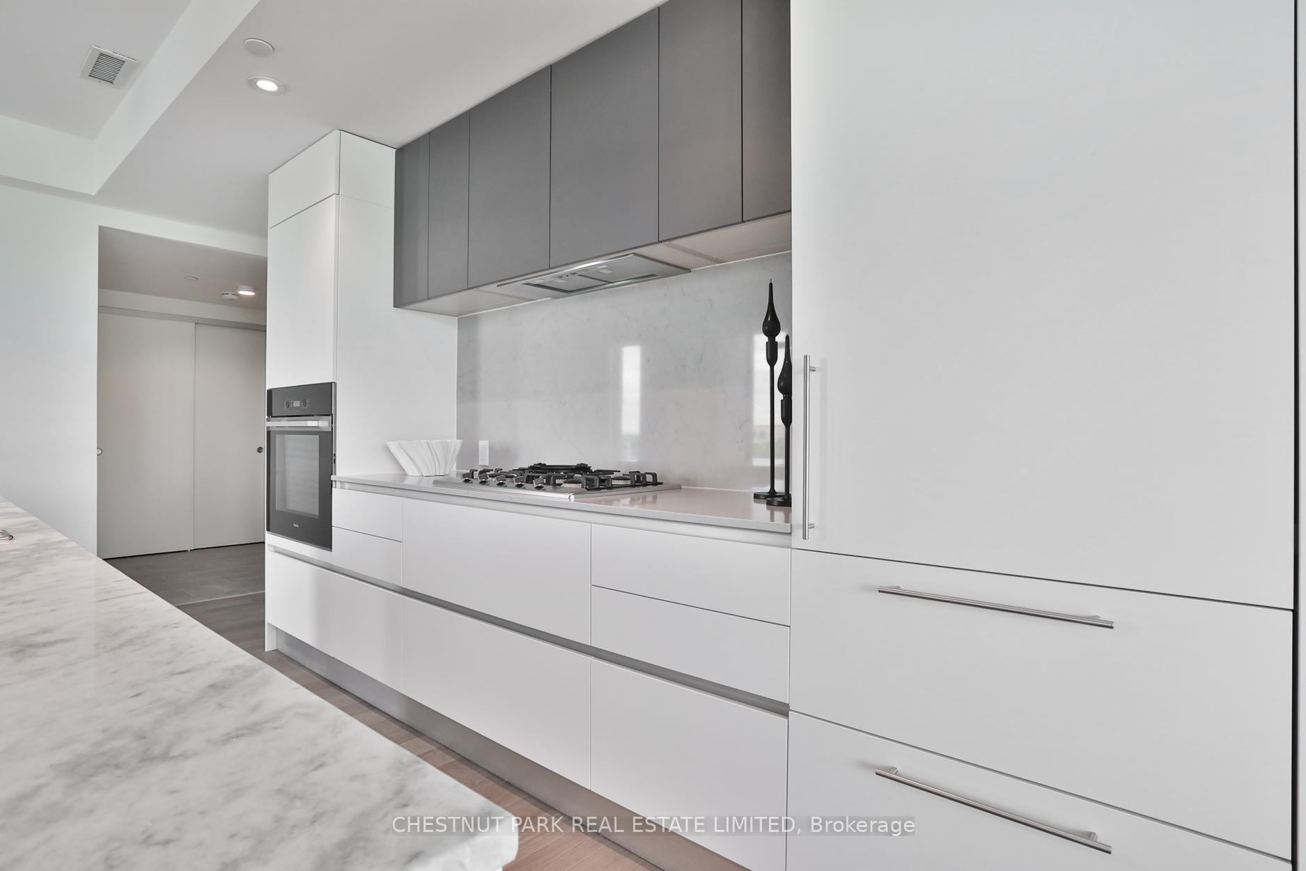 3 Bedrooms Condo at 1414 Bayview, Toronto For sale