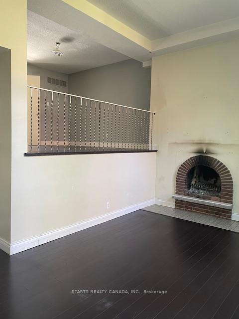 3 Bedrooms Condo at 91 Scenic Mill,  Toronto For sale