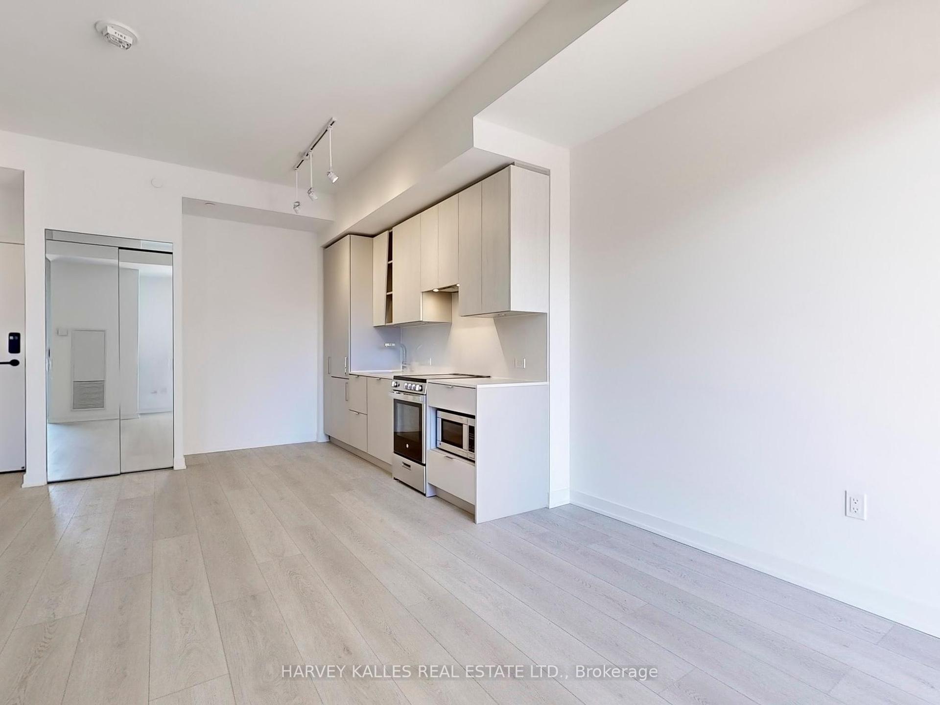 3883 Quartz Road 118