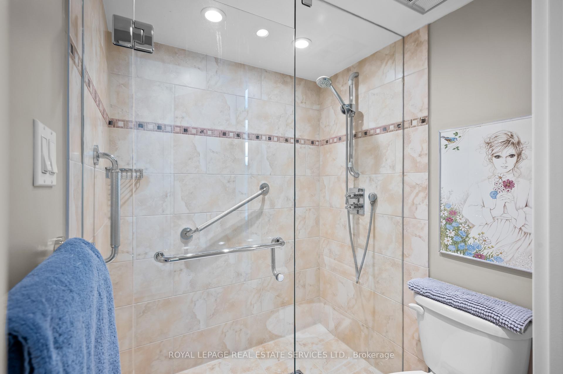 2 Bedrooms Condo at 2185 Marine,  Oakville For sale