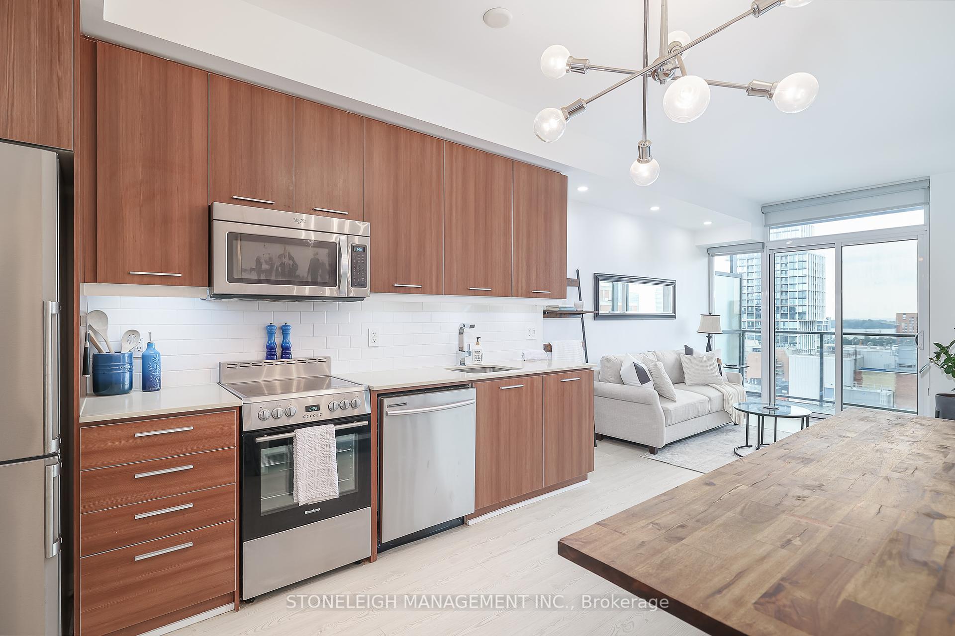 2 Bedrooms Condo at 105 George,  Toronto For sale