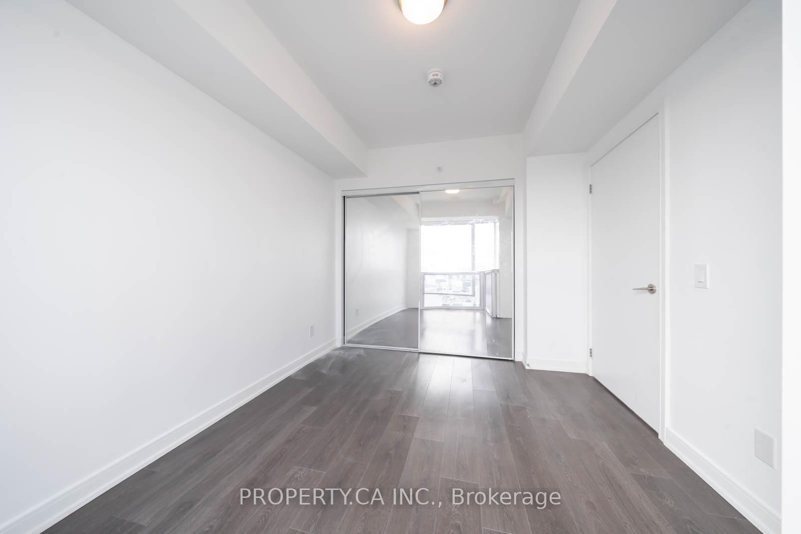 2 Bedrooms Condo at 30 Samuel Wood,  Toronto For sale