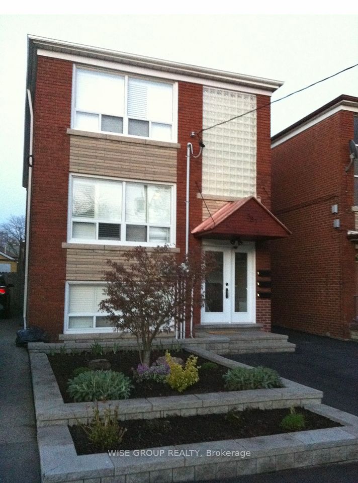 387 Winona