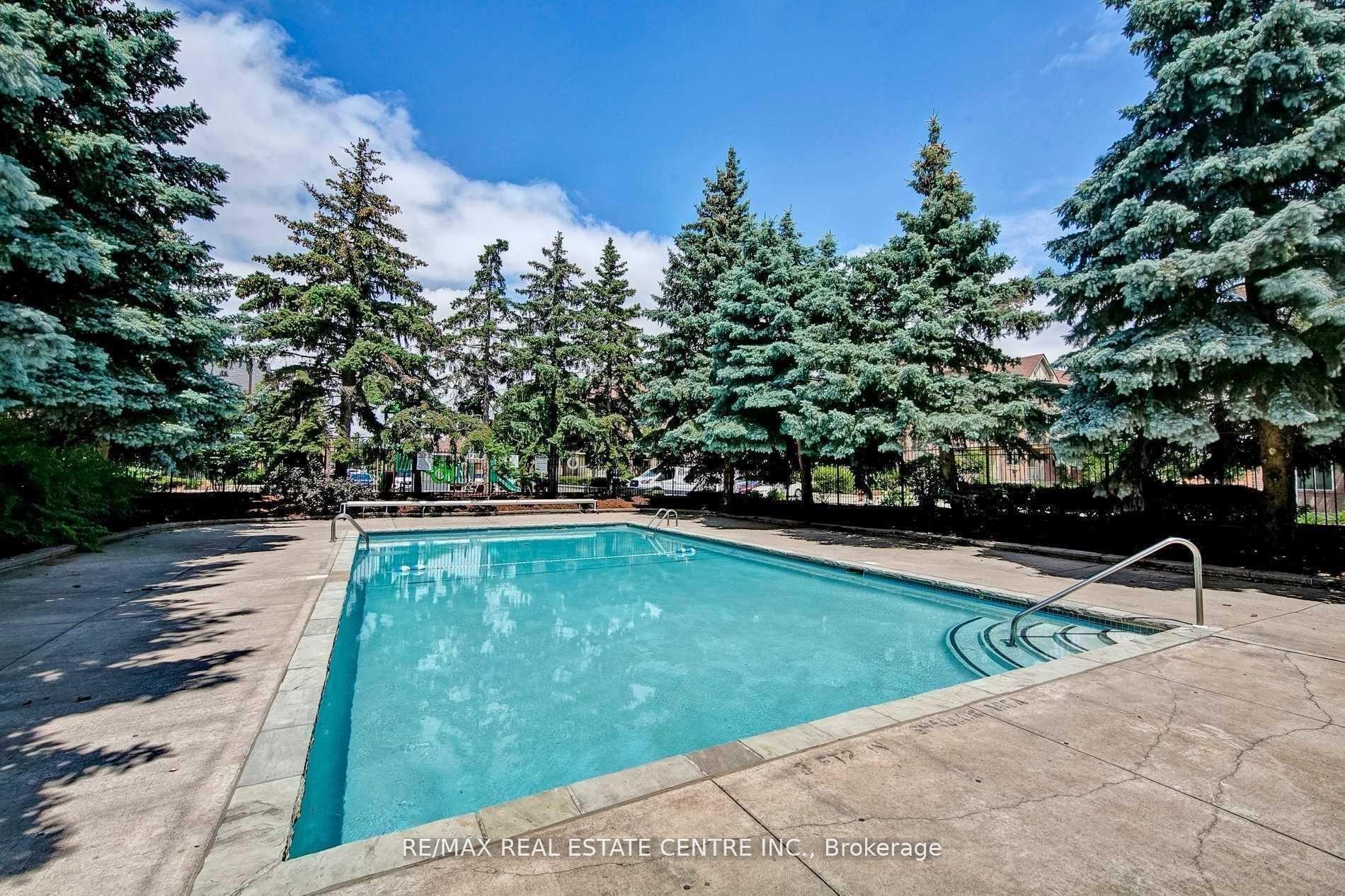 1 Bedroom Condo at 85 Bristol, Mississauga For sale