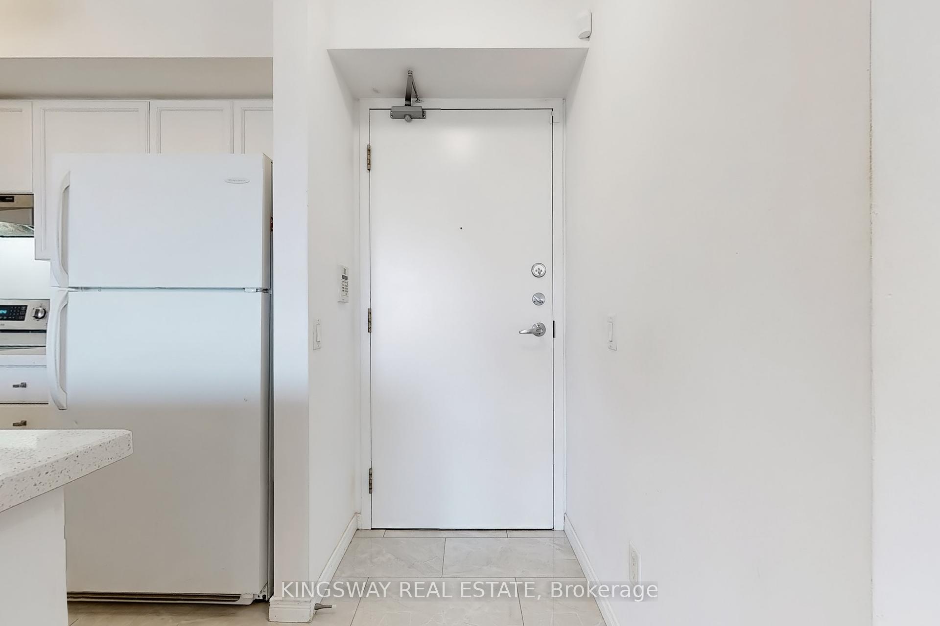 1 Bedroom Condo at 155 Beecroft, Toronto For sale