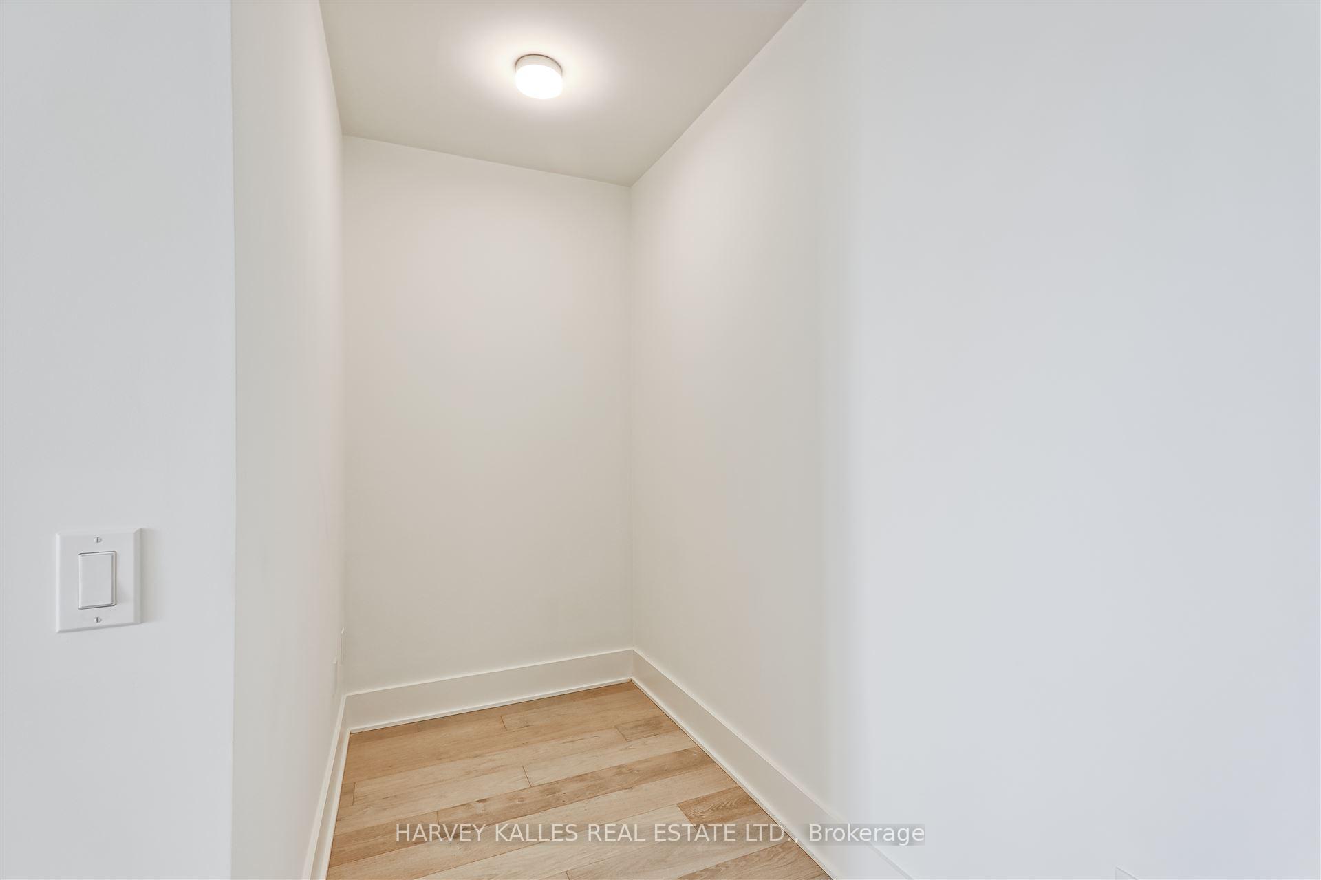 11 Yorkville Avenue 4503