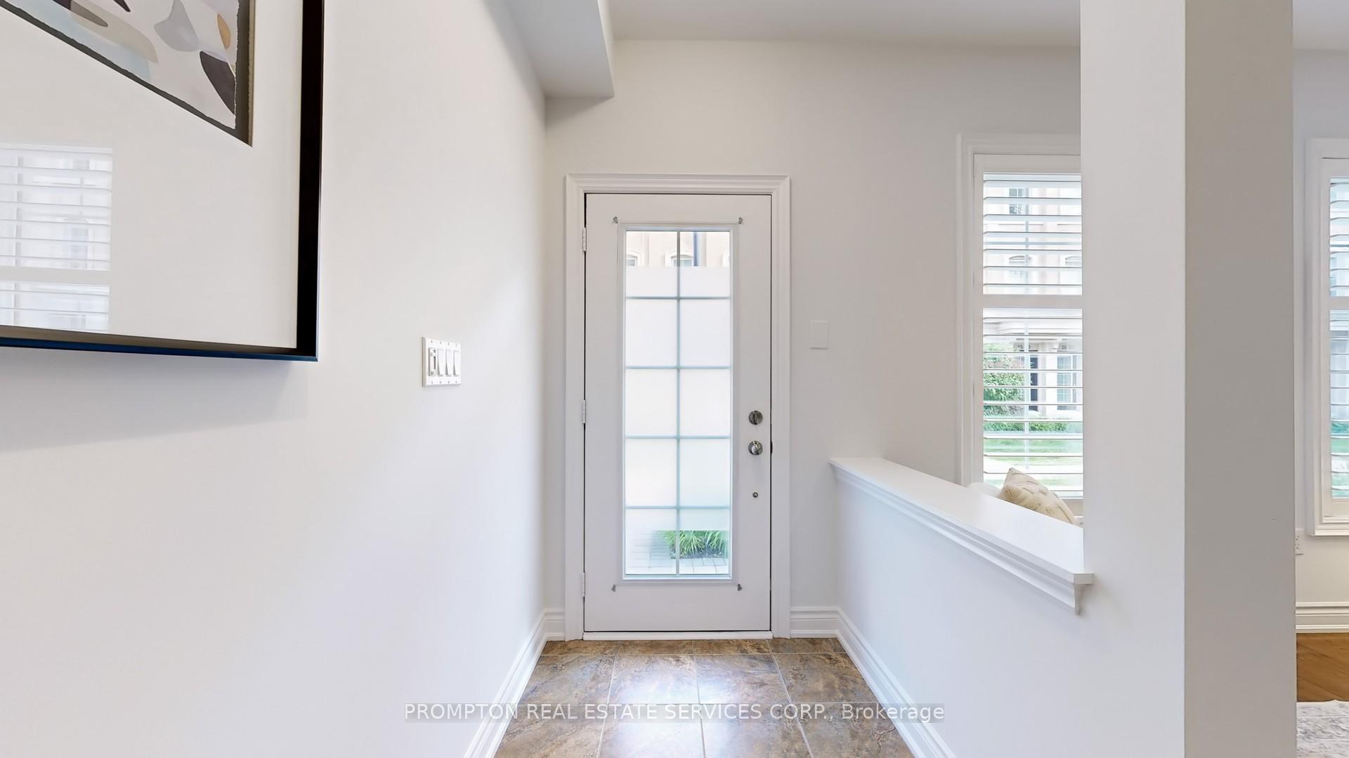 4 Bedrooms Condo at 30 Hargrave, Toronto For sale