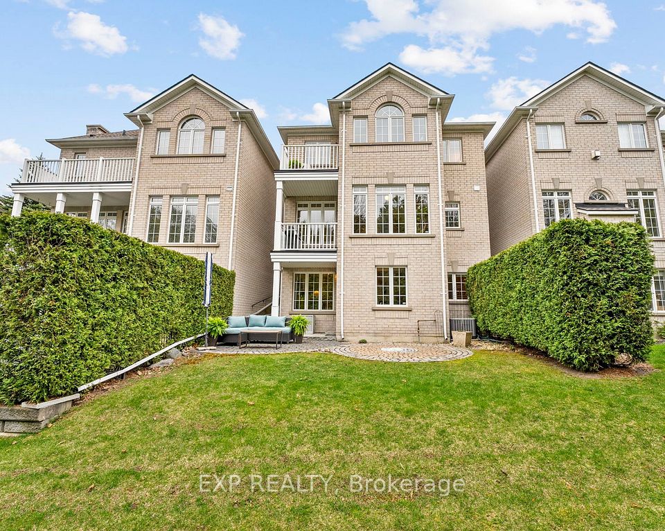 54 Stonecliffe Crescent, Aurora, ON L4G 7Z6