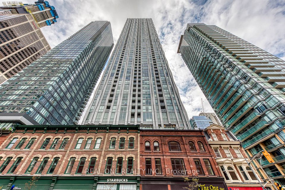 1 Yorkville