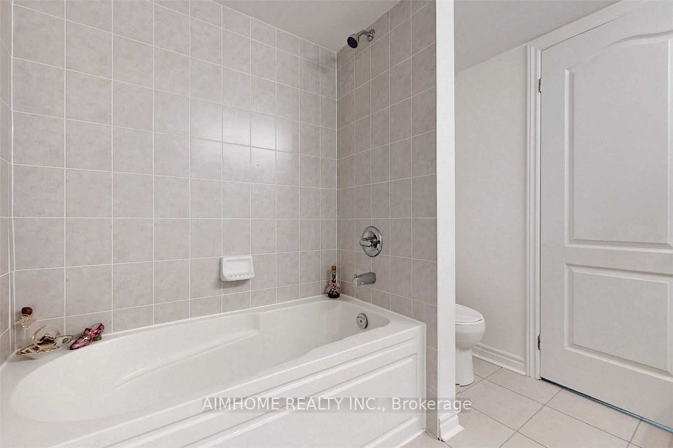 https://trreb-image.ampre.ca/n_o2mz2LuS81P9bmu_ZppqoYclEZPI4QprmsZHong4c/rs:fit:960:960/wm:.5:so:0:50:.4/wmsh:10/wmt:PHNwYW4gZm9yZWdyb3VuZD0nd2hpdGUnIGZvbnQ9JzY4Jz5BSU1IT01FIFJFQUxUWSBJTkMuLCBCcm9rZXJhZ2U8L3NwYW4-/L3RycmViL2xpc3RpbmdzLzQwLzk2LzQ4LzU0L3AvNTY5YjNkZmQtZjM5Ni00NjgyLWJjYWItZTNhNjk2ZTIzZWRjLmpwZw.jpg