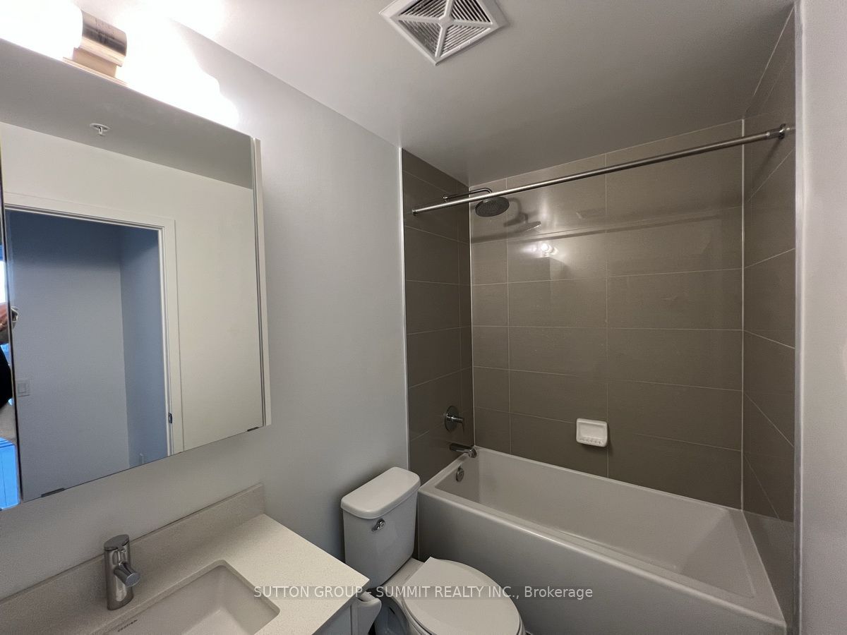 85 ONEIDA Crescent, #401