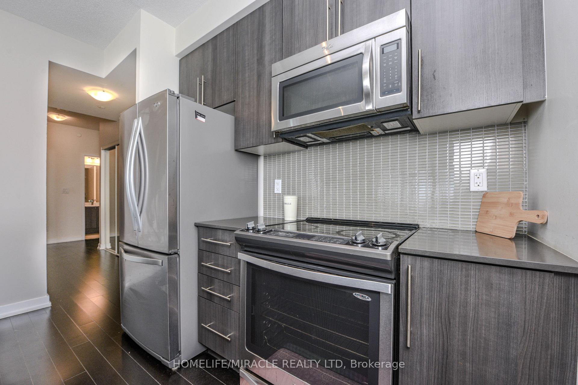2 Bedrooms Condo at 4011 Brickstone,  Mississauga For sale