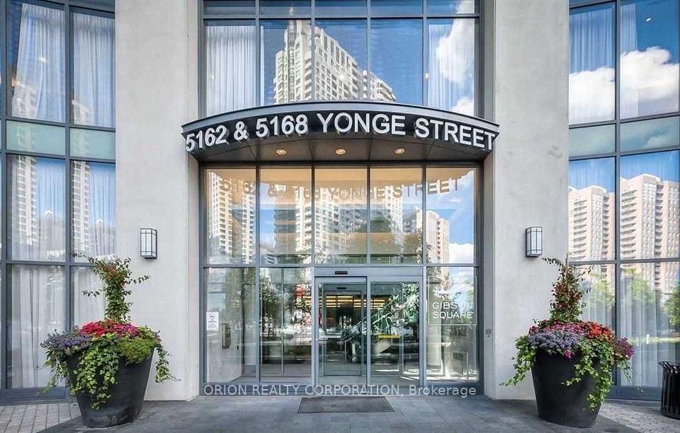 5162 Yonge