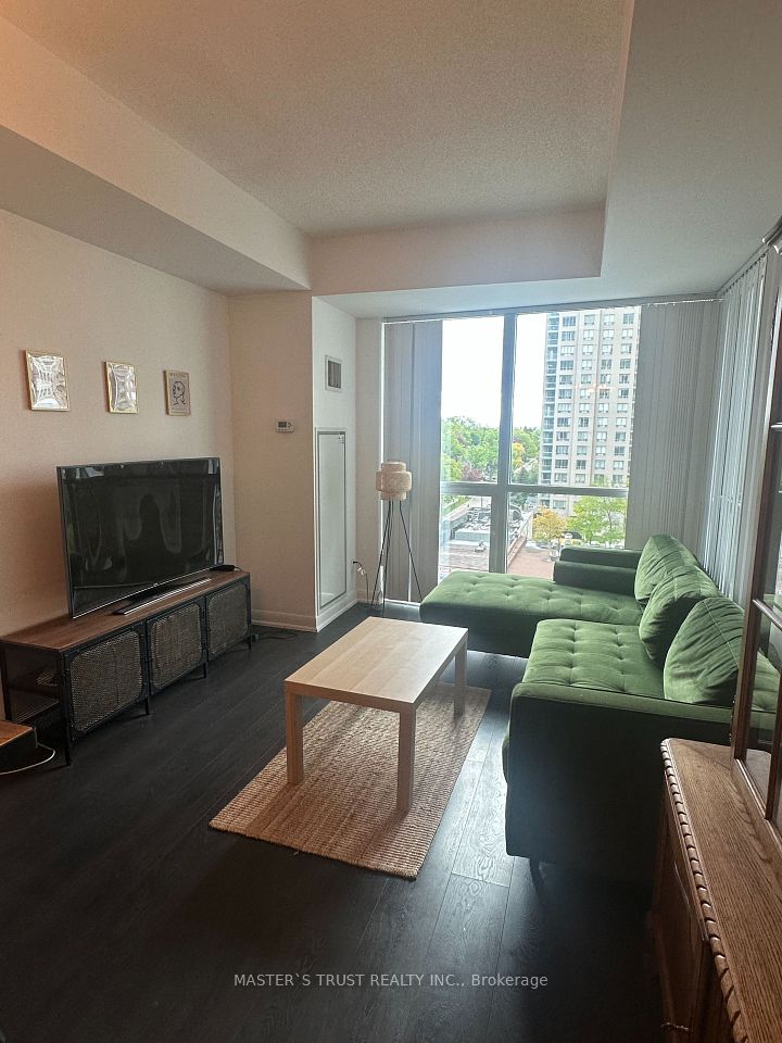 5168 Yonge