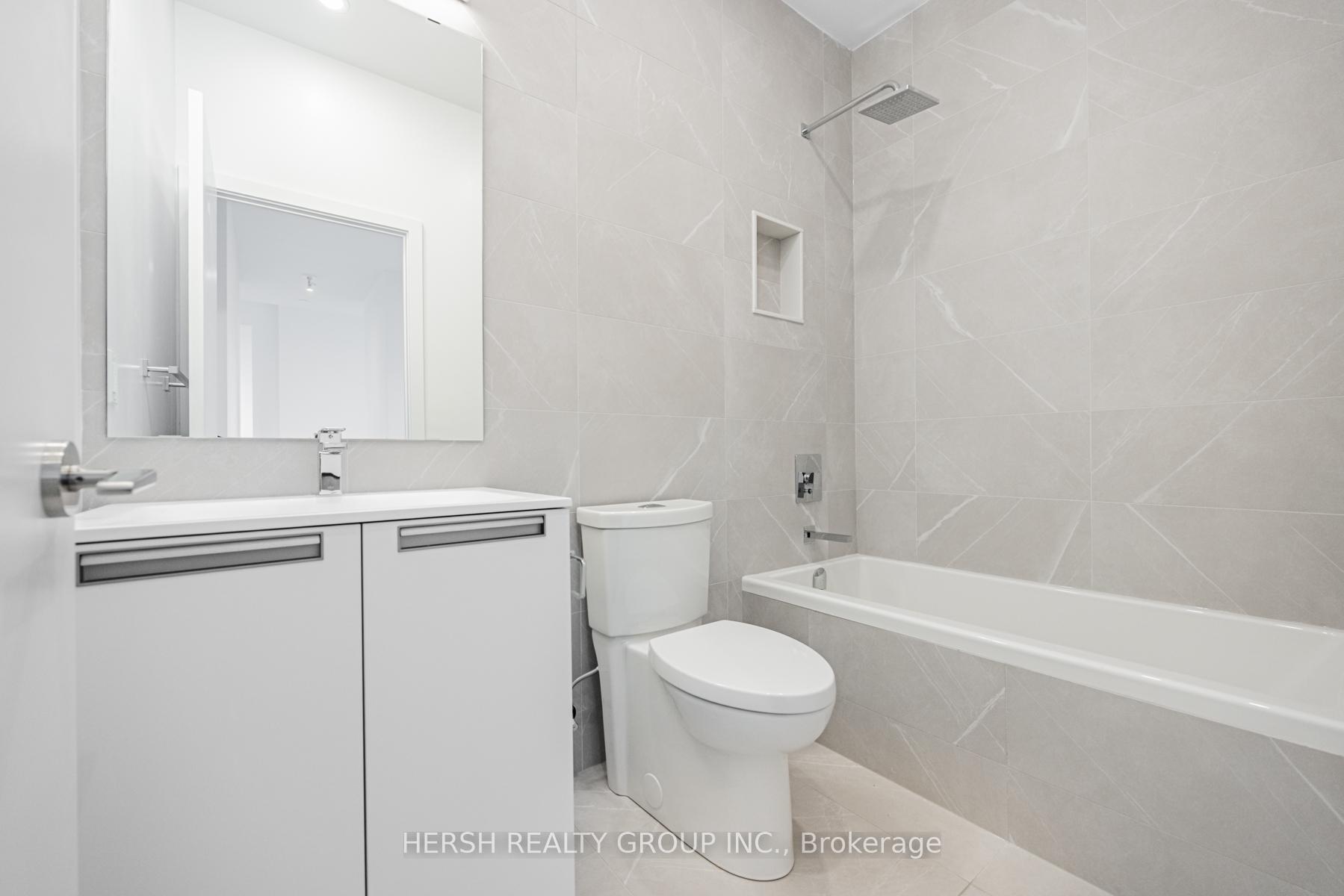 2 Bedrooms Condo at 160 Kingsway, Toronto For sale