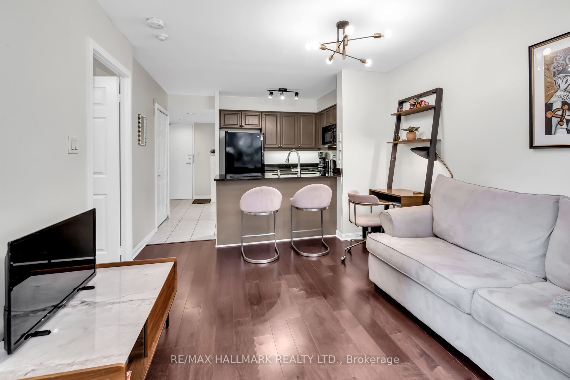 188 Redpath Avenue, #207