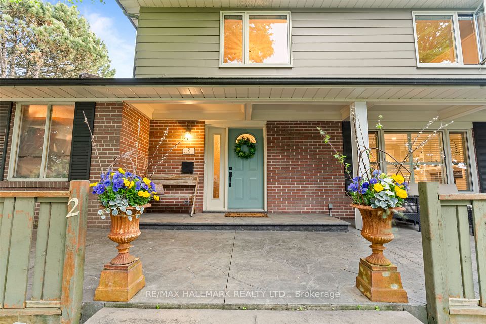 2 Wichey Road, Toronto, ON M1C 2H4