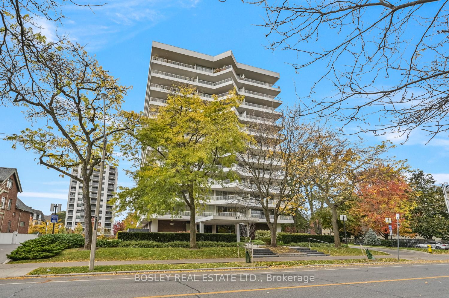 2 Bedrooms Condo at 190 St George, Toronto For sale