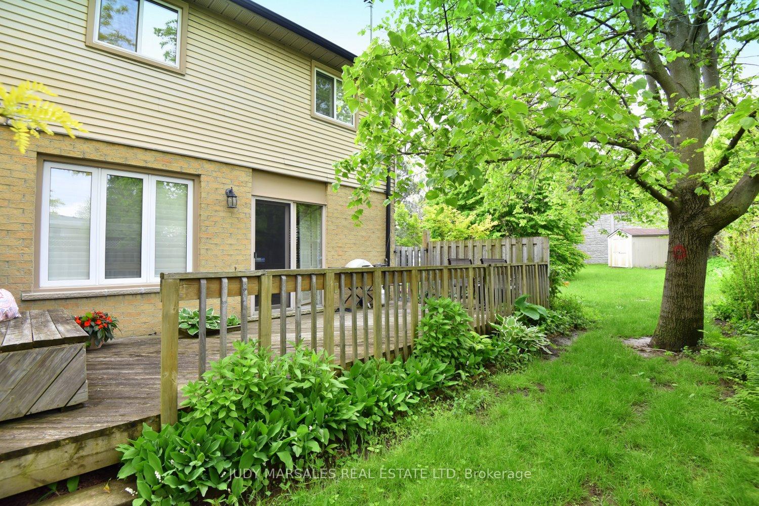 3 Bedrooms Condo at 644 Upper Paradise, Hamilton For sale