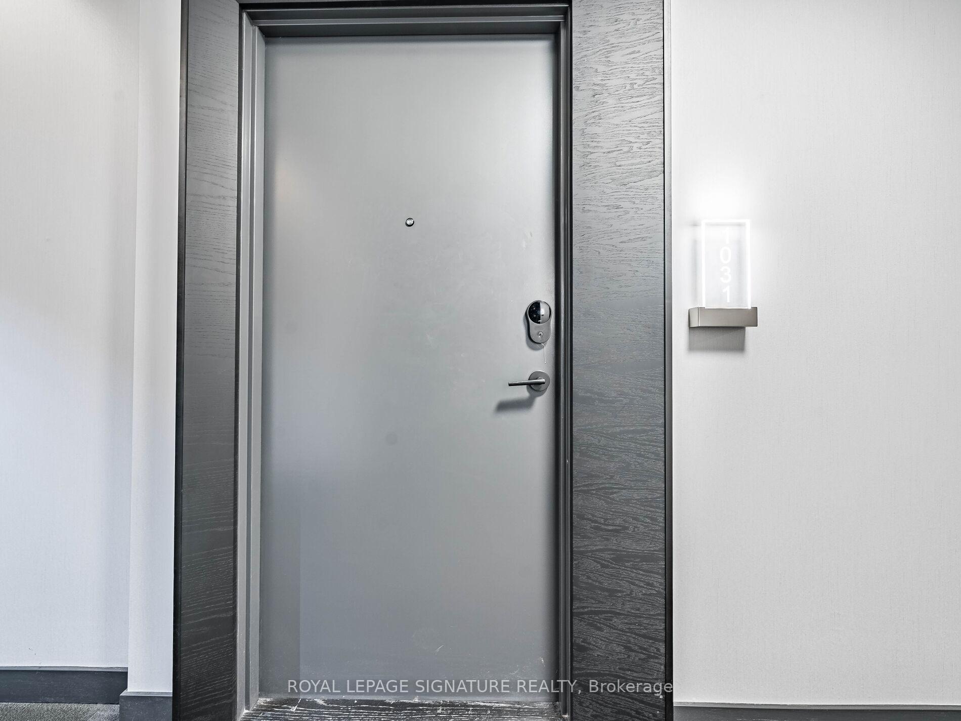 2 Bedrooms Condo at 60 Princess, Toronto For sale