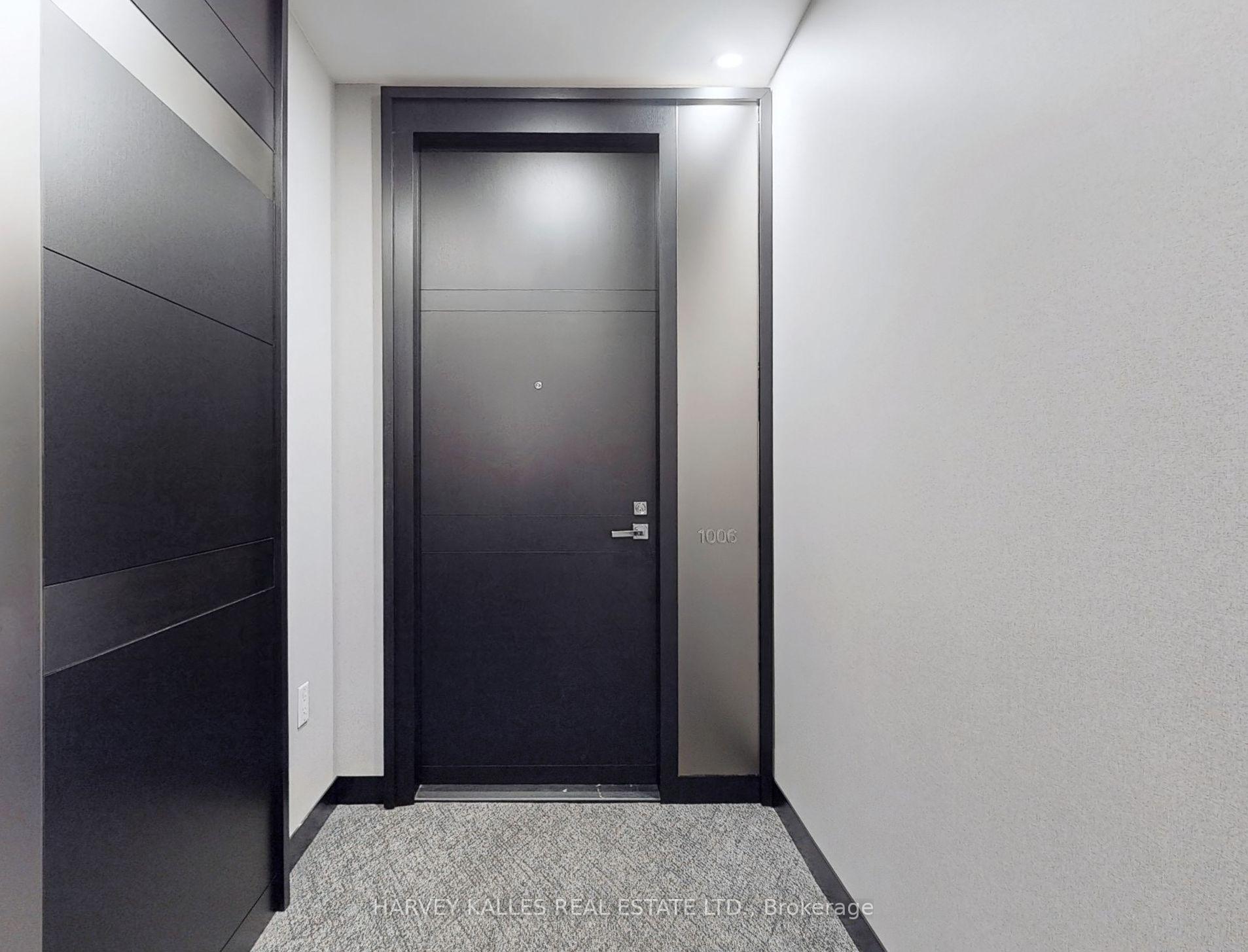 29 Queens Quay N/A E 1006