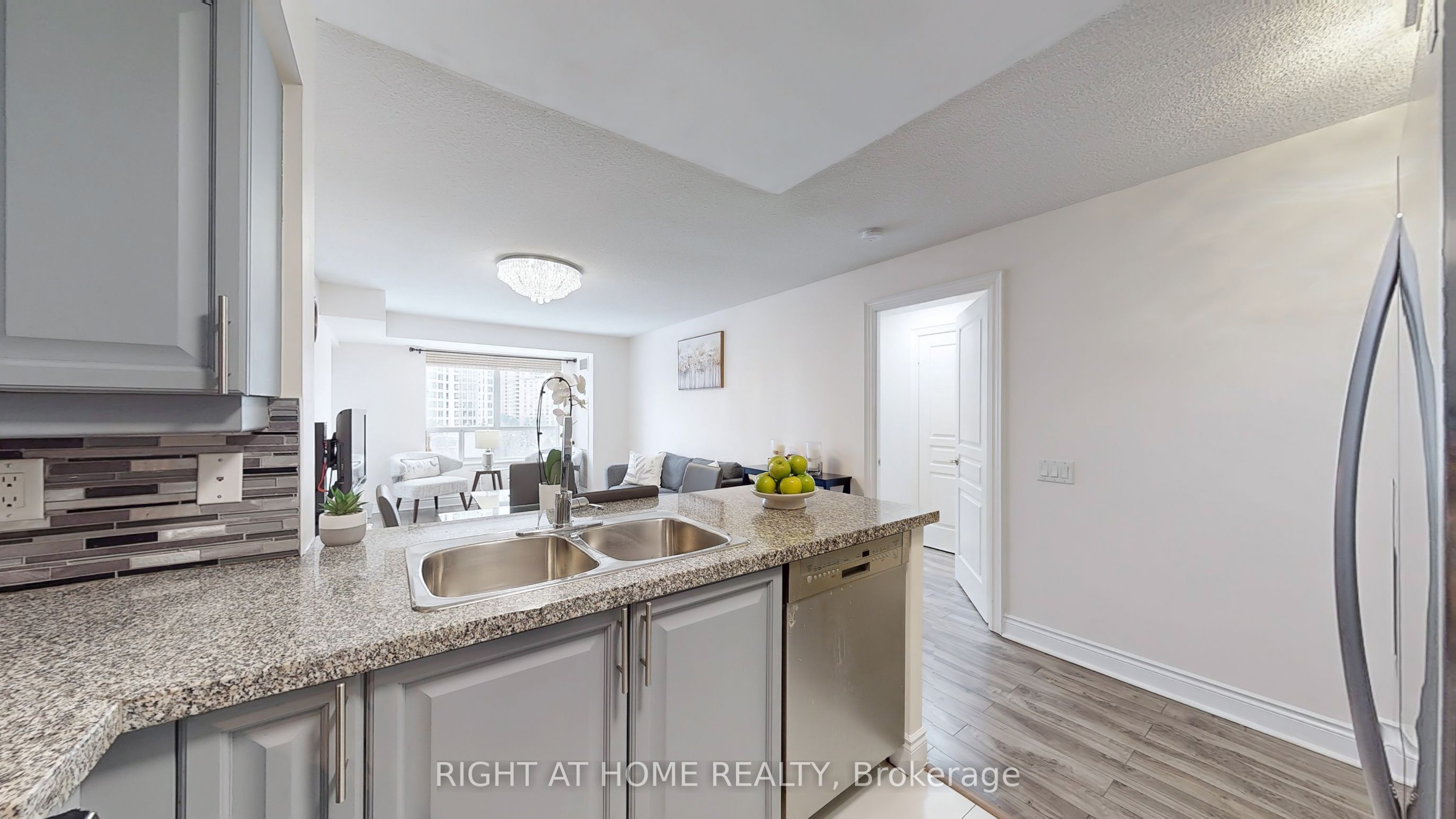 8 Mckee Avenue, #901