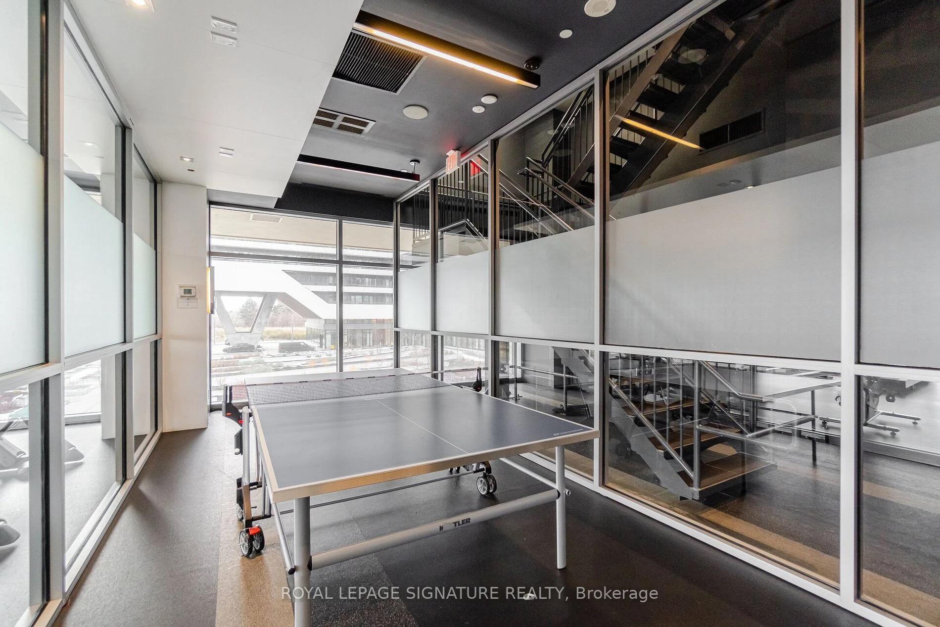 2 Bedrooms Condo at 33 Shore Breeze, Toronto For sale