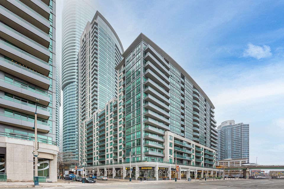 25 Lower Simcoe