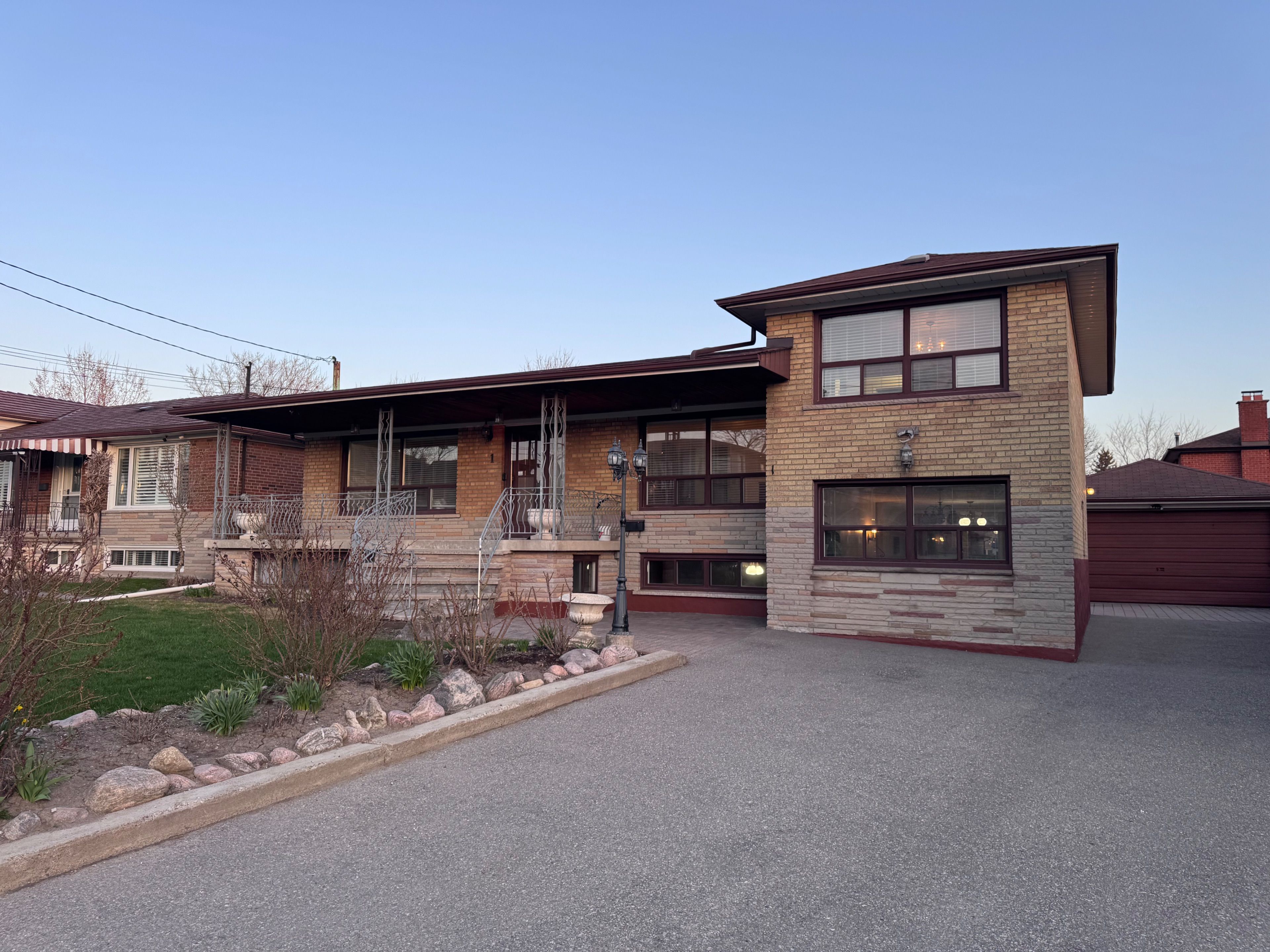 1 Creston Road