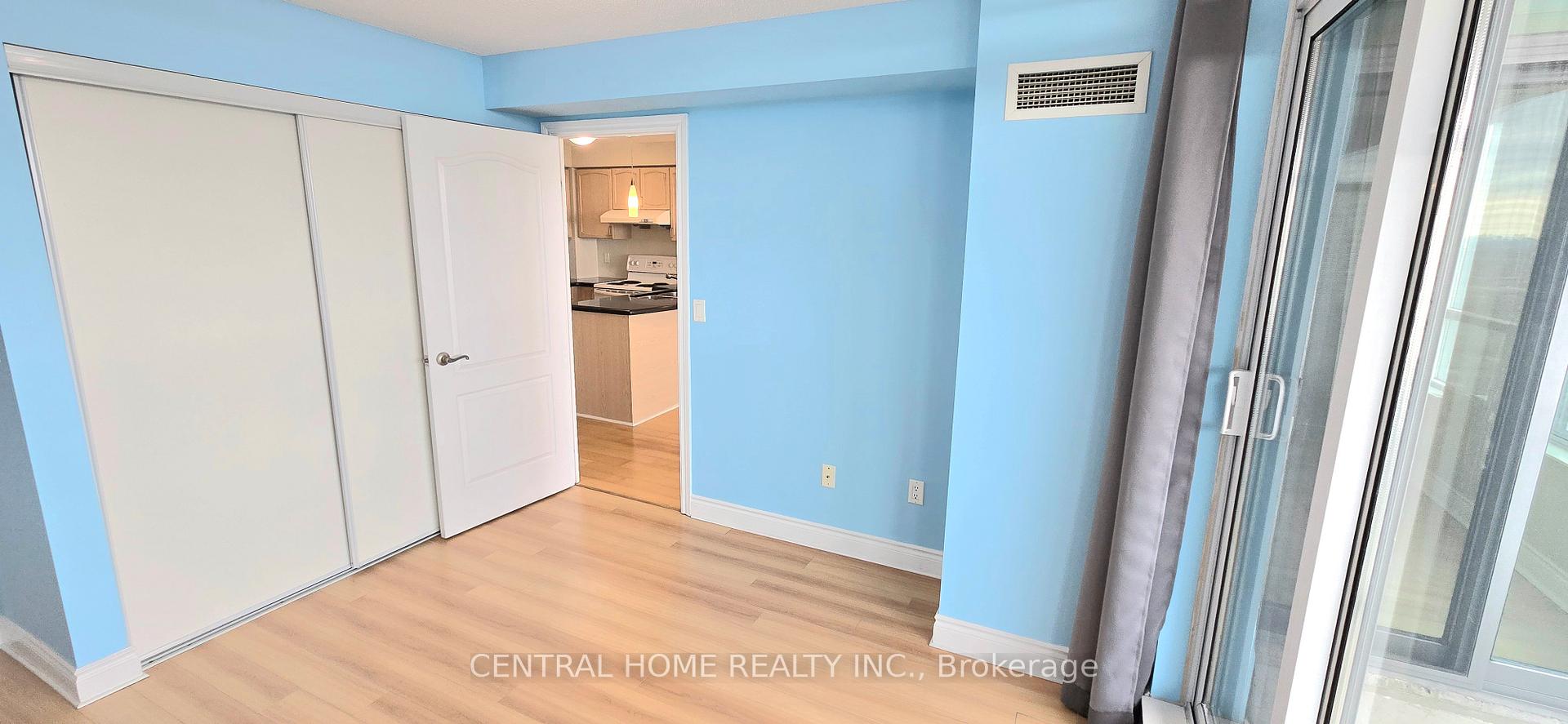 2 Bedrooms Condo at 50 Brian harrison,  Toronto For sale