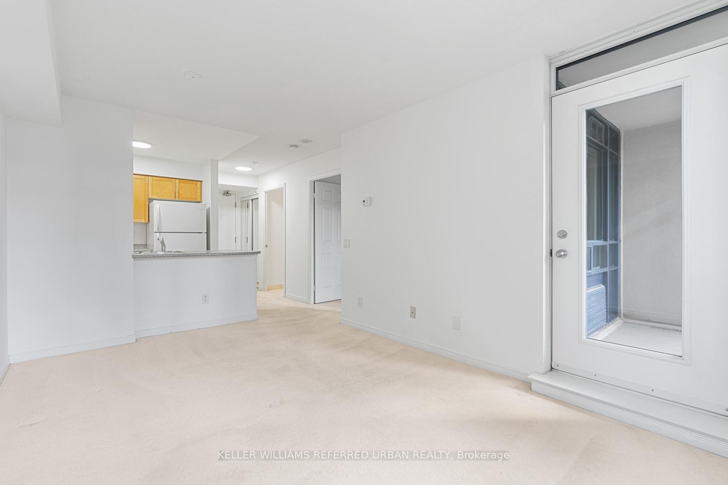 1 Bedroom Condo at 155 Beecroft, Toronto For sale
