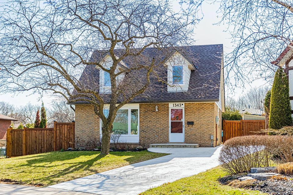 1343 JANINA Boulevard, Burlington, ON L7P 1K5